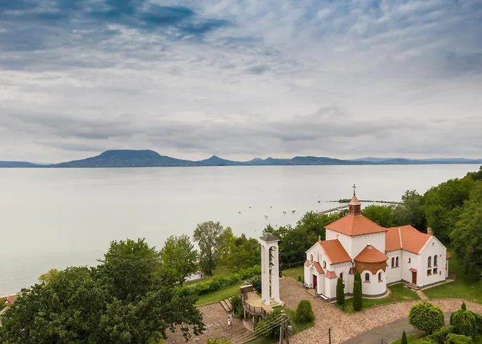 Case de vacanță In Balatonmariafuerdo 54826